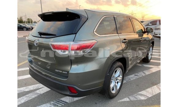 Buy Import Toyota Highlander Green Car in Import - Dubai in Bagmati Buy Import Toyota Highlander Green Car in Import - Dubai in Bagmati