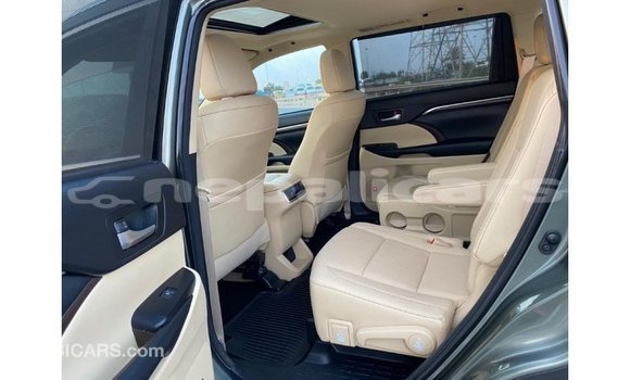 Buy Import Toyota Highlander Green Car in Import - Dubai in Bagmati Buy Import Toyota Highlander Green Car in Import - Dubai in Bagmati