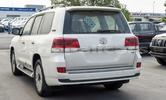 Buy Import Toyota Land Cruiser White Car in Import - Dubai in Bagmati Buy Import Toyota Land Cruiser White Car in Import - Dubai in Bagmati