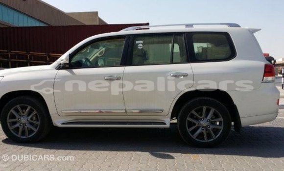 Buy Import Toyota Land Cruiser White Car in Import - Dubai in Bagmati Buy Import Toyota Land Cruiser White Car in Import - Dubai in Bagmati