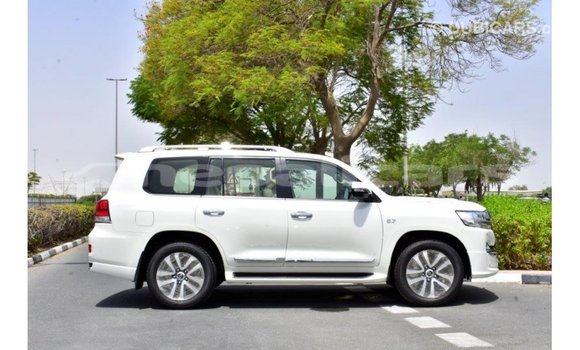 Buy Import Toyota Land Cruiser White Car in Import - Dubai in Bagmati Buy Import Toyota Land Cruiser White Car in Import - Dubai in Bagmati