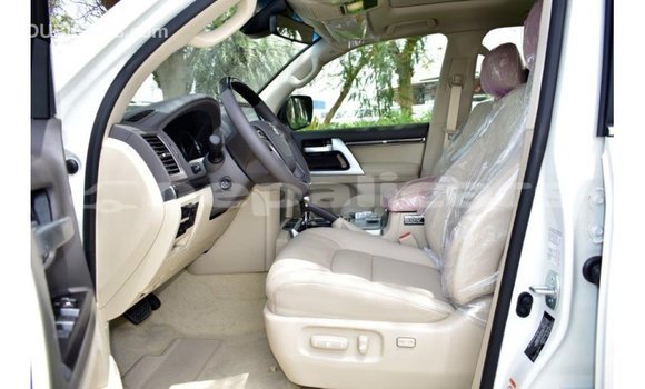 Buy Import Toyota Land Cruiser White Car in Import - Dubai in Bagmati Buy Import Toyota Land Cruiser White Car in Import - Dubai in Bagmati