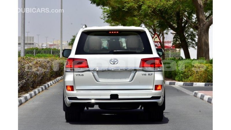 Big with watermark toyota land cruiser bagmati import dubai 1873
