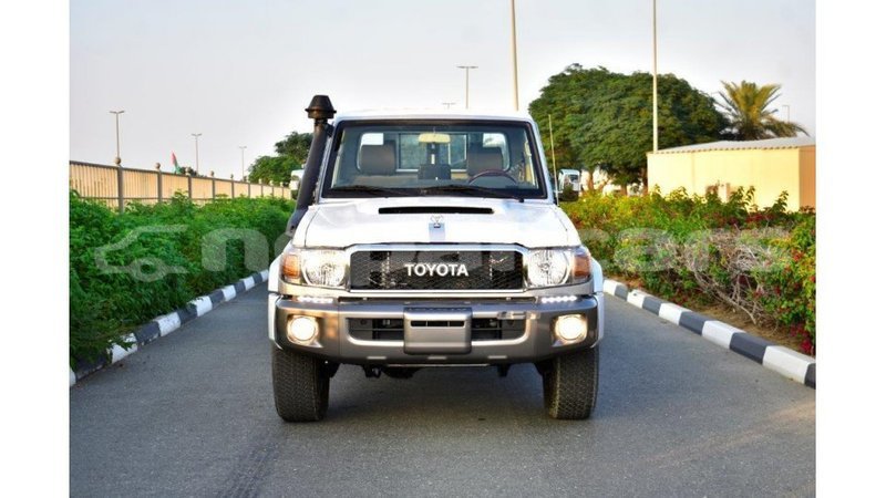 Big with watermark toyota land cruiser bagmati import dubai 1875