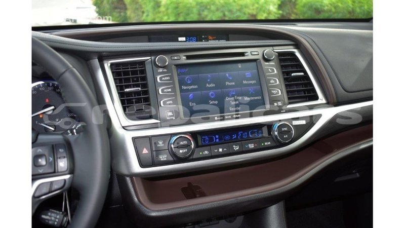 Big with watermark toyota highlander bagmati import dubai 1876