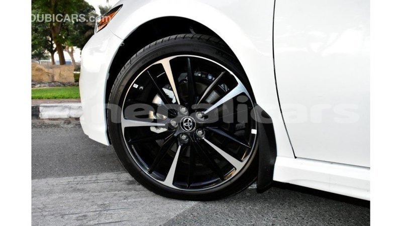 Big with watermark toyota camry bagmati import dubai 1877