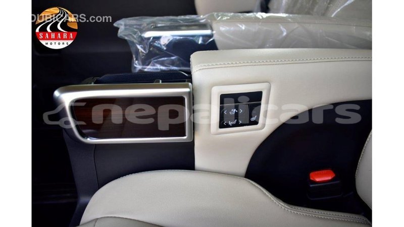 Big with watermark toyota granvia bagmati import dubai 1888