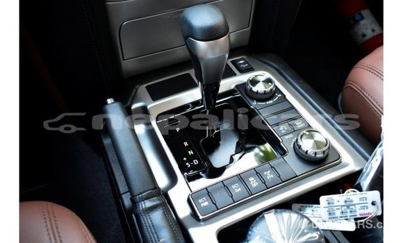 Buy Import Toyota Land Cruiser White Car in Import - Dubai in Bagmati Buy Import Toyota Land Cruiser White Car in Import - Dubai in Bagmati