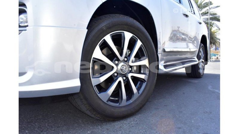 Big with watermark toyota land cruiser bagmati import dubai 1894