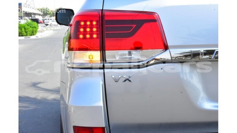 Big with watermark toyota land cruiser bagmati import dubai 1894