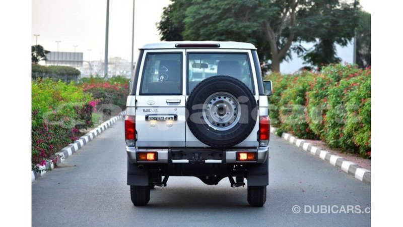 Big with watermark toyota land cruiser bagmati import dubai 1896