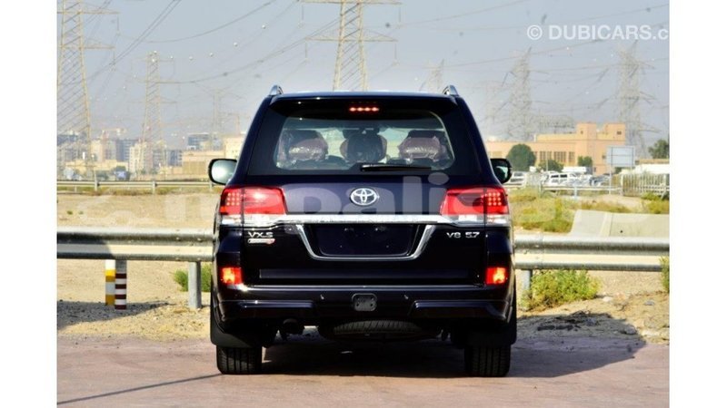 Big with watermark toyota land cruiser bagmati import dubai 1904