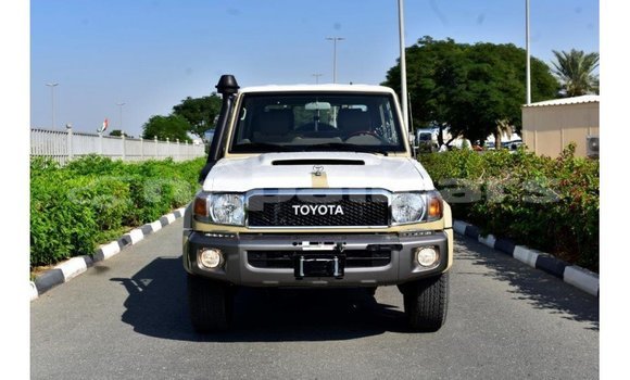 Buy Import Toyota Land Cruiser Beige Car in Import - Dubai in Bagmati Buy Import Toyota Land Cruiser Beige Car in Import - Dubai in Bagmati