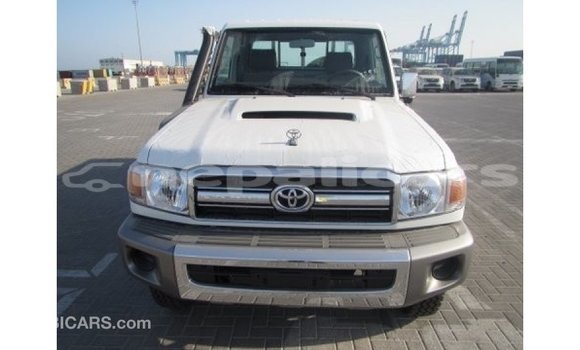 Buy Import Toyota Land Cruiser White Car in Import - Dubai in Bagmati Buy Import Toyota Land Cruiser White Car in Import - Dubai in Bagmati