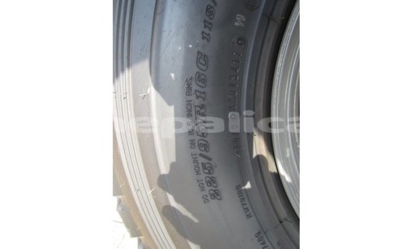 Buy Import Toyota Land Cruiser White Car in Import - Dubai in Bagmati Buy Import Toyota Land Cruiser White Car in Import - Dubai in Bagmati