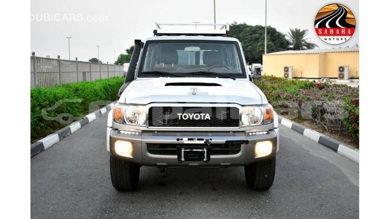 Big with watermark toyota land cruiser bagmati import dubai 1928