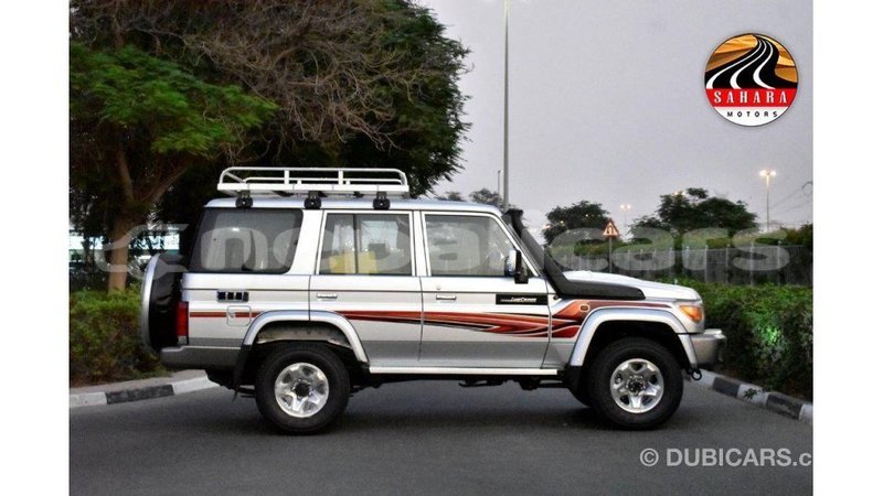 Big with watermark toyota land cruiser bagmati import dubai 1928