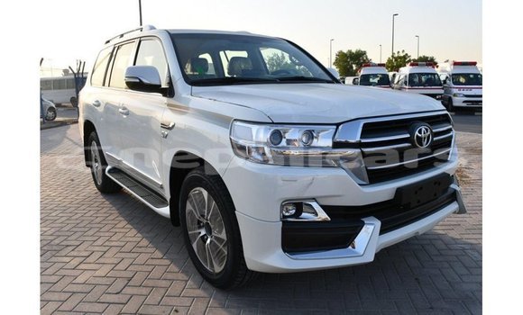 Buy Import Toyota Land Cruiser White Car in Import - Dubai in Bagmati Buy Import Toyota Land Cruiser White Car in Import - Dubai in Bagmati