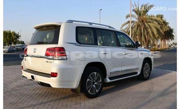Buy Import Toyota Land Cruiser White Car in Import - Dubai in Bagmati Buy Import Toyota Land Cruiser White Car in Import - Dubai in Bagmati