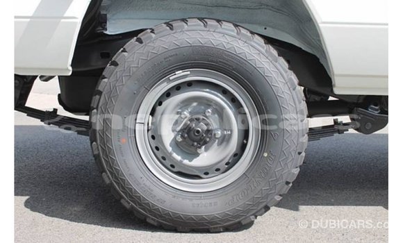 Buy Import Toyota Land Cruiser White Car in Import - Dubai in Bagmati Buy Import Toyota Land Cruiser White Car in Import - Dubai in Bagmati