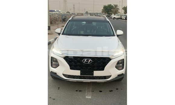 Buy Import Hyundai Santa Fe White Car in Import - Dubai in Bagmati Buy Import Hyundai Santa Fe White Car in Import - Dubai in Bagmati