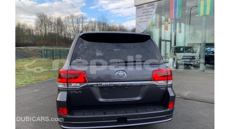 Big with watermark toyota land cruiser bagmati import dubai 1961