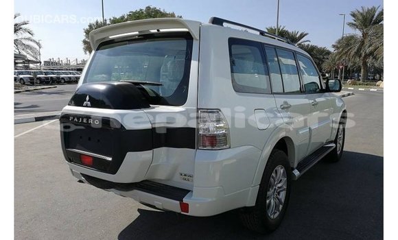 Buy Import Mitsubishi Pajero White Car in Import - Dubai in Bagmati Buy Import Mitsubishi Pajero White Car in Import - Dubai in Bagmati