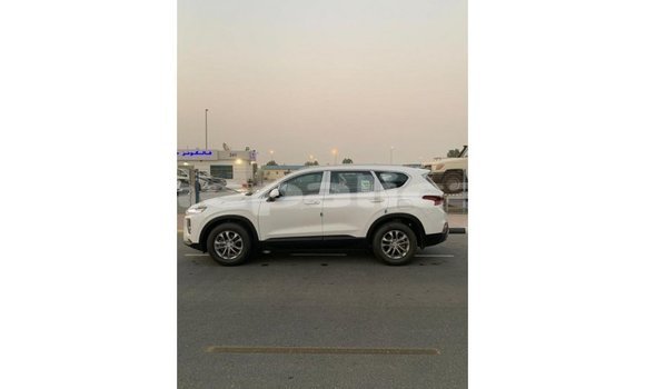 Buy Import Hyundai Santa Fe White Car in Import - Dubai in Bagmati Buy Import Hyundai Santa Fe White Car in Import - Dubai in Bagmati