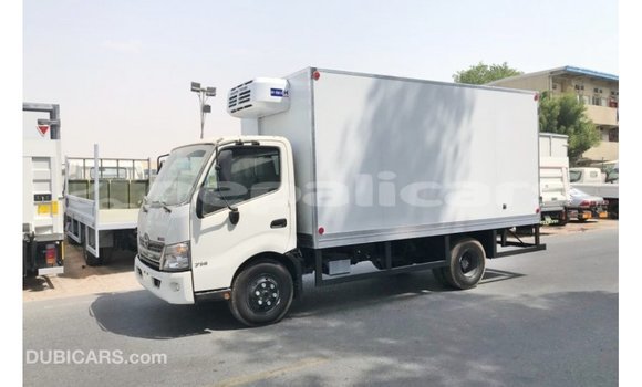 Buy Import Hino 300 Series White Truck in Import - Dubai in Bagmati Buy Import Hino 300 Series White Truck in Import - Dubai in Bagmati