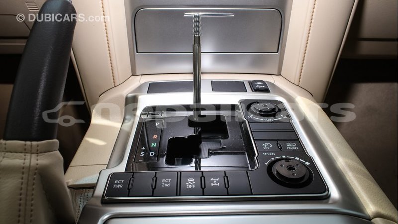 Big with watermark toyota land cruiser bagmati import dubai 1983