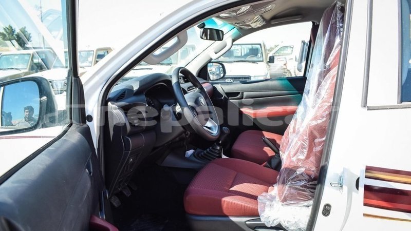 Big with watermark toyota hilux bagmati import dubai 1988