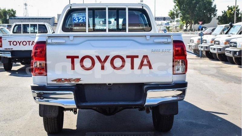 Big with watermark toyota hilux bagmati import dubai 1988