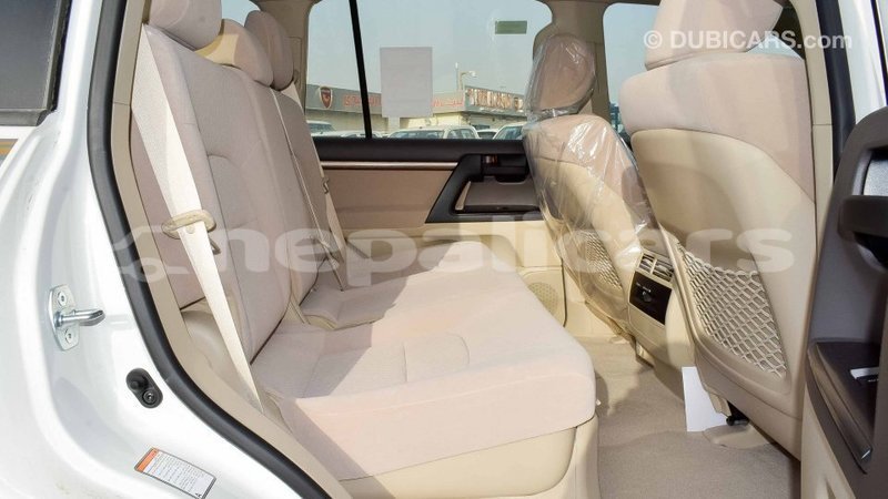 Big with watermark toyota land cruiser bagmati import dubai 1992