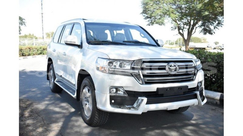 Big with watermark toyota land cruiser bagmati import dubai 2000