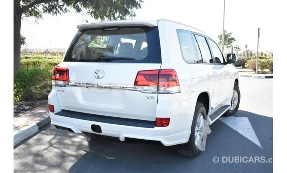 Buy Import Toyota Land Cruiser White Car in Import - Dubai in Bagmati Buy Import Toyota Land Cruiser White Car in Import - Dubai in Bagmati