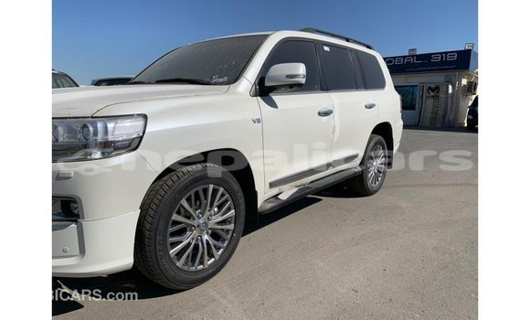 Buy Import Toyota Land Cruiser White Car in Import - Dubai in Bagmati Buy Import Toyota Land Cruiser White Car in Import - Dubai in Bagmati
