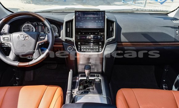 Buy Import Toyota Land Cruiser White Car in Import - Dubai in Bagmati Buy Import Toyota Land Cruiser White Car in Import - Dubai in Bagmati