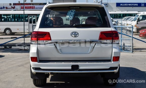 Buy Import Toyota Land Cruiser White Car in Import - Dubai in Bagmati Buy Import Toyota Land Cruiser White Car in Import - Dubai in Bagmati
