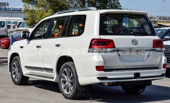 Buy Import Toyota Land Cruiser White Car in Import - Dubai in Bagmati Buy Import Toyota Land Cruiser White Car in Import - Dubai in Bagmati