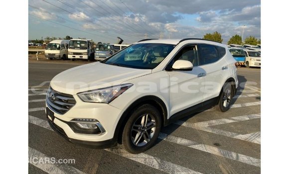 Buy Import Hyundai Santa Fe White Car in Import - Dubai in Bagmati Buy Import Hyundai Santa Fe White Car in Import - Dubai in Bagmati