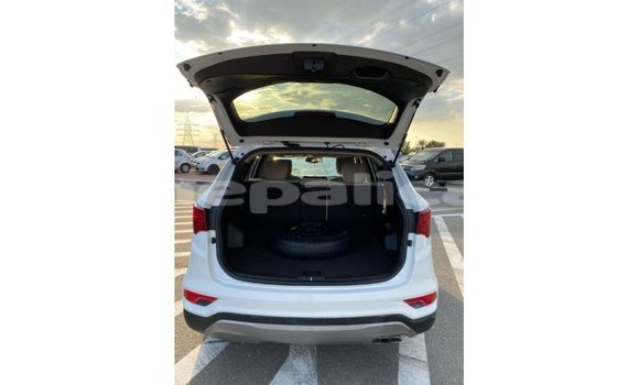 Buy Import Hyundai Santa Fe White Car in Import - Dubai in Bagmati Buy Import Hyundai Santa Fe White Car in Import - Dubai in Bagmati