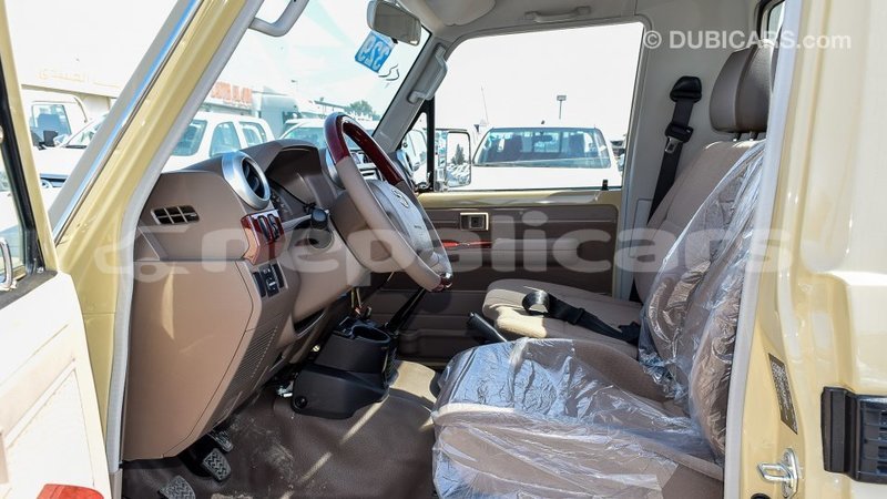 Big with watermark toyota land cruiser bagmati import dubai 2044