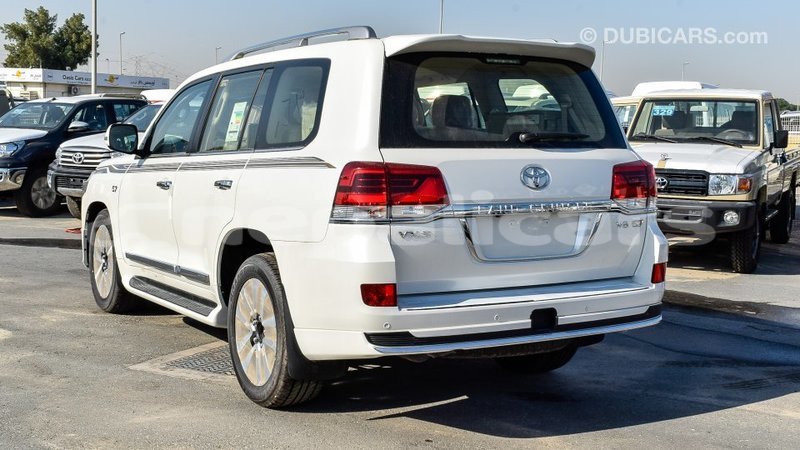 Big with watermark toyota land cruiser bagmati import dubai 2045