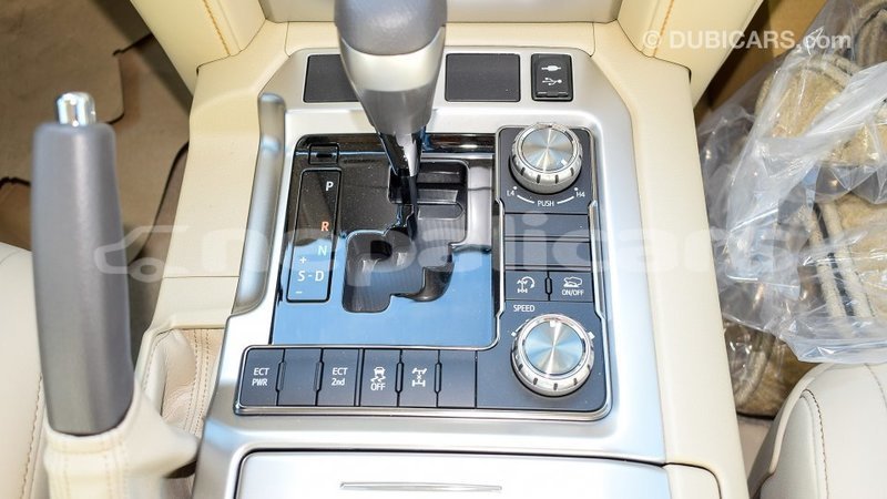 Big with watermark toyota land cruiser bagmati import dubai 2046