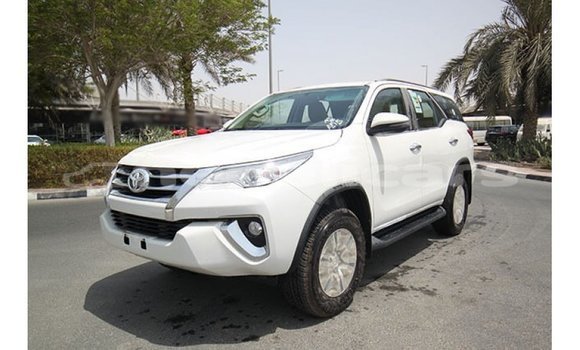 Buy Import Toyota Fortuner White Car in Import - Dubai in Bagmati Buy Import Toyota Fortuner White Car in Import - Dubai in Bagmati