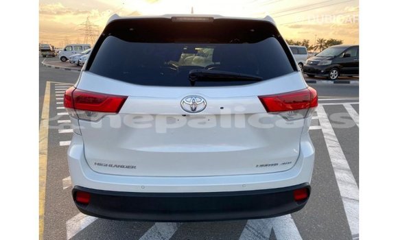 Buy Import Toyota Highlander White Car in Import - Dubai in Bagmati Buy Import Toyota Highlander White Car in Import - Dubai in Bagmati