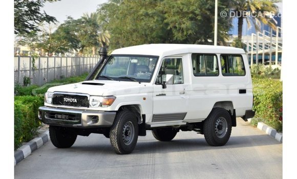 Buy Import Toyota Land Cruiser White Car in Import - Dubai in Bagmati Buy Import Toyota Land Cruiser White Car in Import - Dubai in Bagmati