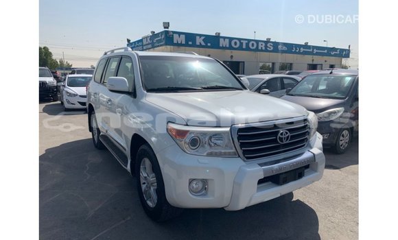 Buy Import Toyota Land Cruiser White Car in Import - Dubai in Bagmati Buy Import Toyota Land Cruiser White Car in Import - Dubai in Bagmati