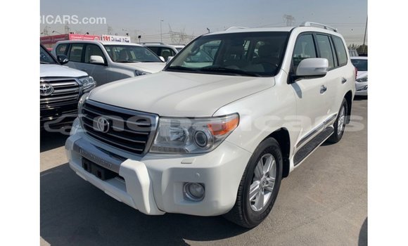 Buy Import Toyota Land Cruiser White Car in Import - Dubai in Bagmati Buy Import Toyota Land Cruiser White Car in Import - Dubai in Bagmati
