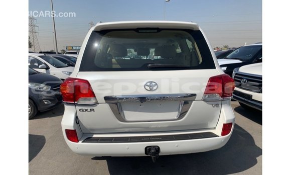 Buy Import Toyota Land Cruiser White Car in Import - Dubai in Bagmati Buy Import Toyota Land Cruiser White Car in Import - Dubai in Bagmati